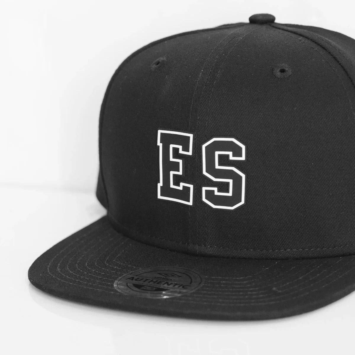 Umbro El Salvador Flat Snapback Hat - Black-White (Detail 1)