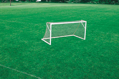 Kwik Goal 4 1/2 x 9 Deluxe European Club Soccer Goal