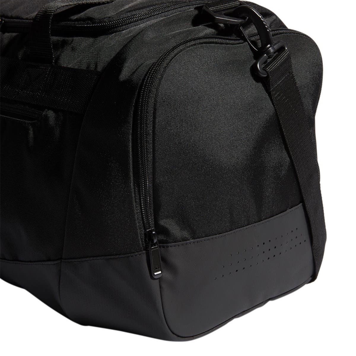 Adidas Defender IV Small Duffel Bag - Black-White (Detail 2)