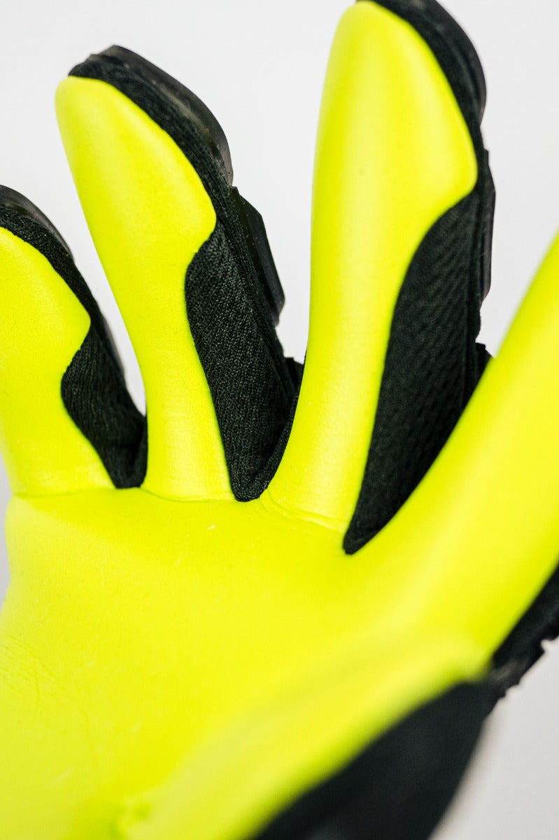 Reusch JR Freegel Silver FingerSave Goalkeeper Gloves - Black-Lime Green (Detail 3)