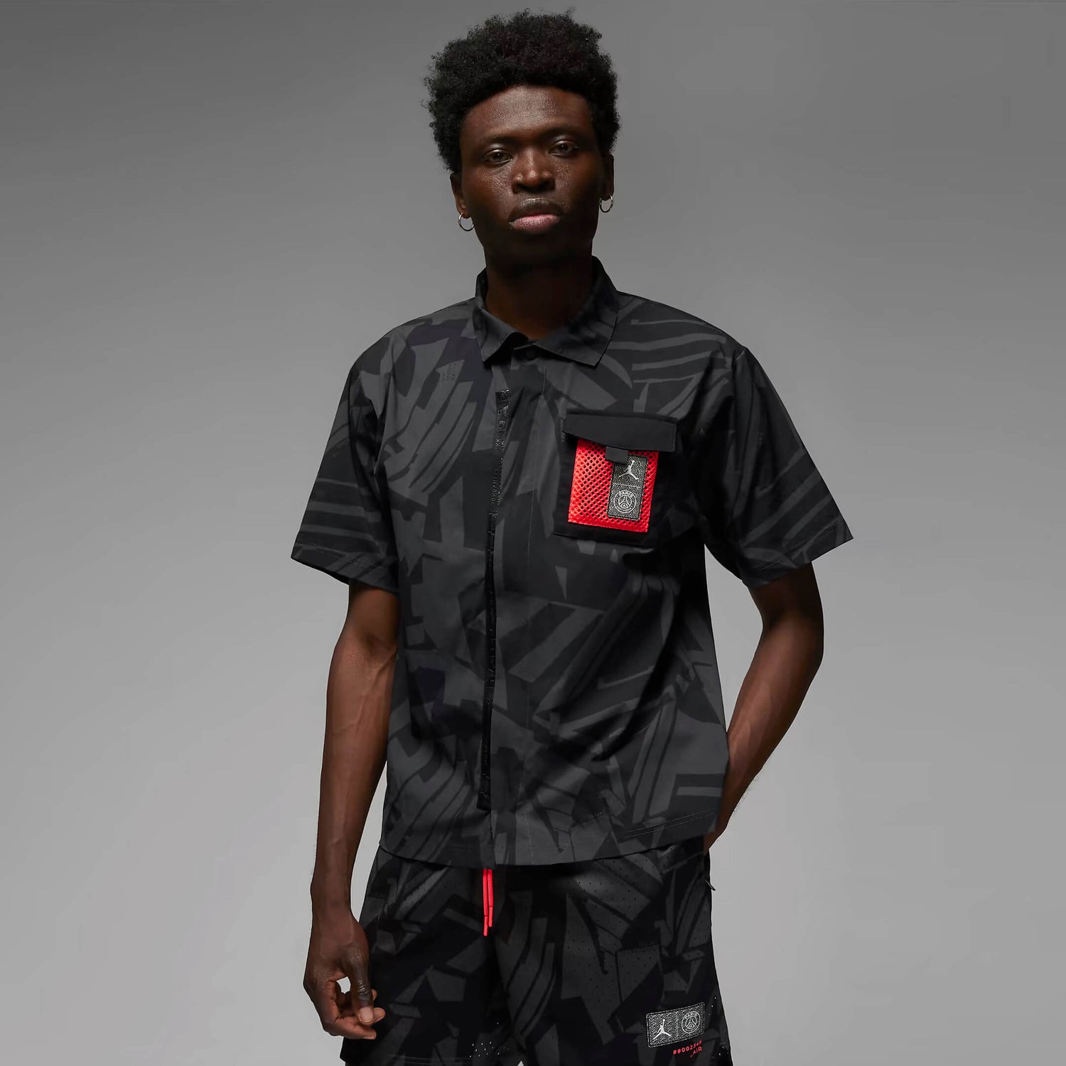 Jordan 2022-23 PSG Statement Shirt - Black-Smoke Grey (Model - Front)