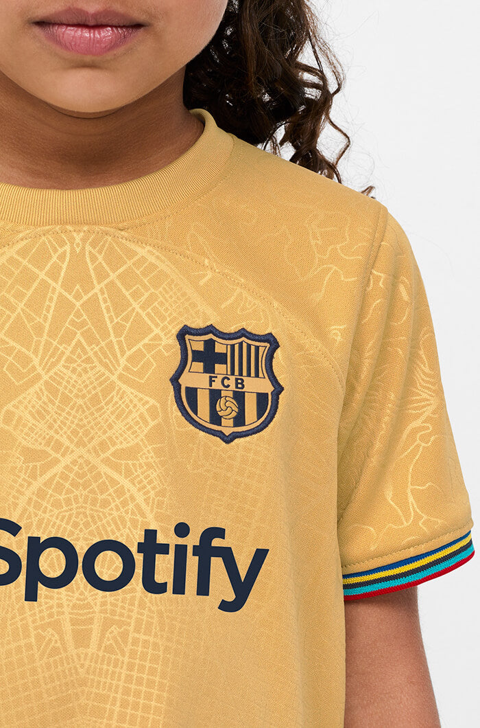 Nike 2022-23 Barcelona Away Little Kids Kit Gold-Navy (Detail 1)