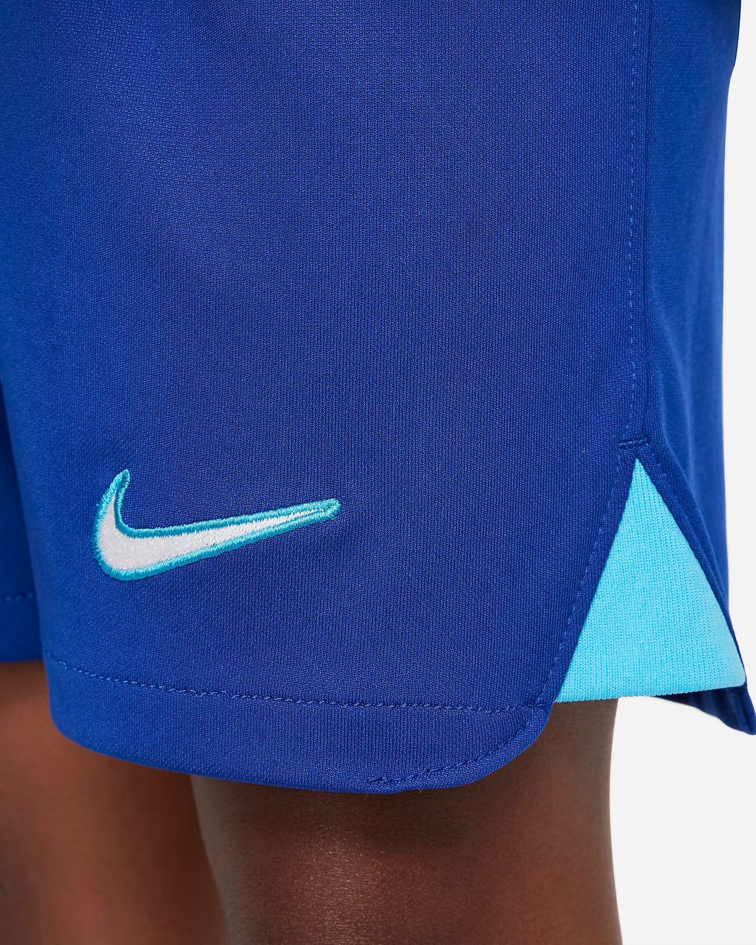 Nike 2022-23 Chelsea Kids' Home Mini Kit - Blue-White (Detail 3)
