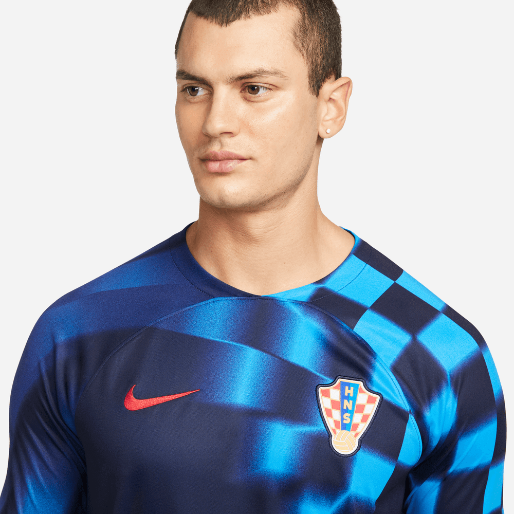 Nike 2022-23 Croatia Away Long Sleeve Jersey Blackened Blue-Red (Detail 1)