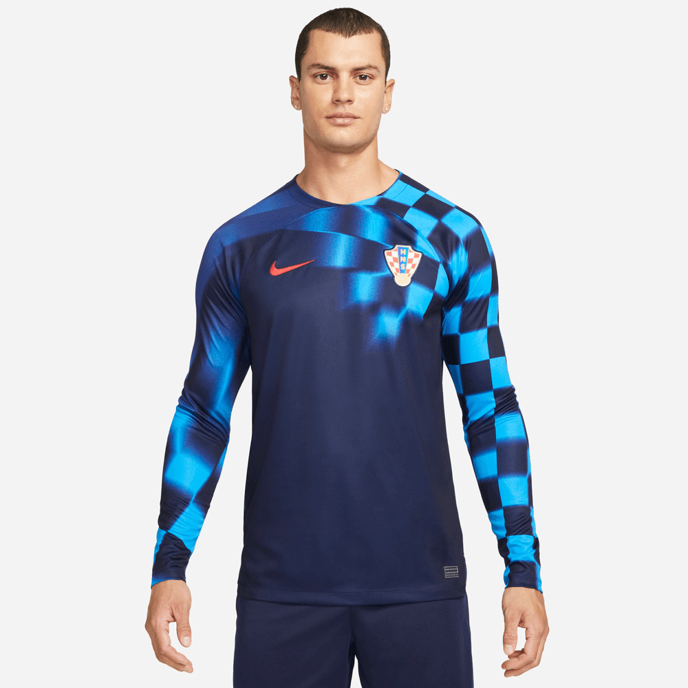Nike 2022-23 Croatia Away Long Sleeve Jersey Blackened Blue-Red (Model - Front)