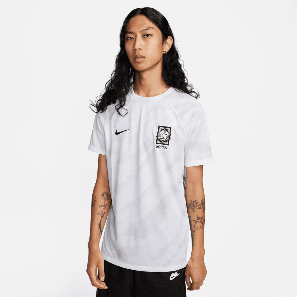 Nike 2022-23 Korea Pre-Match Jersey - White (Model - Front)