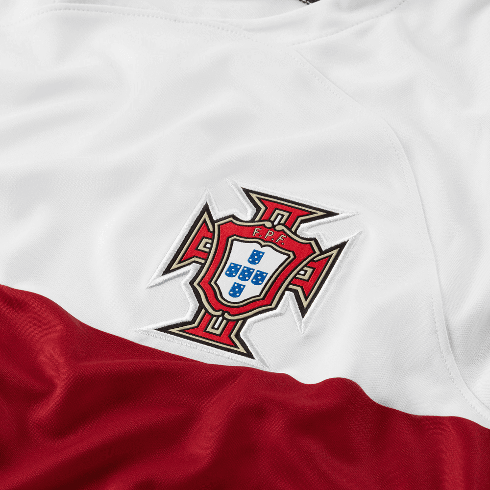 Nike 2022-23 Portugal Away Jersey - White-Red-Green (Detail 3)