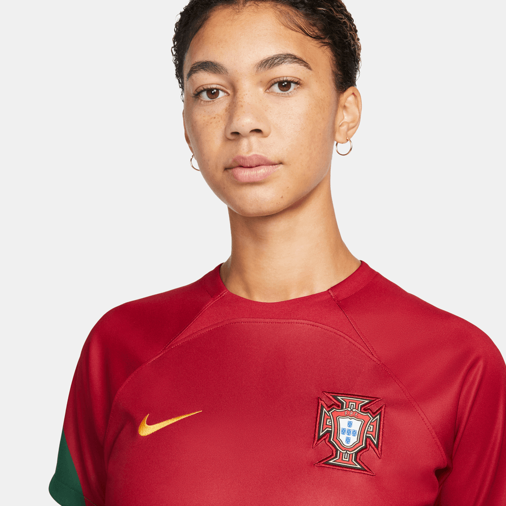 Nike 2022-23 Portugal Women's Stadium Home Jersey - Red-Green (Detail 1)