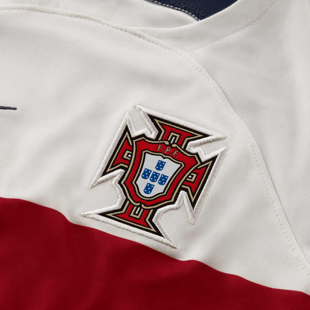 Nike 2022-23 Portugal Youth Away Jersey - White-Red-Green (Detail 2)