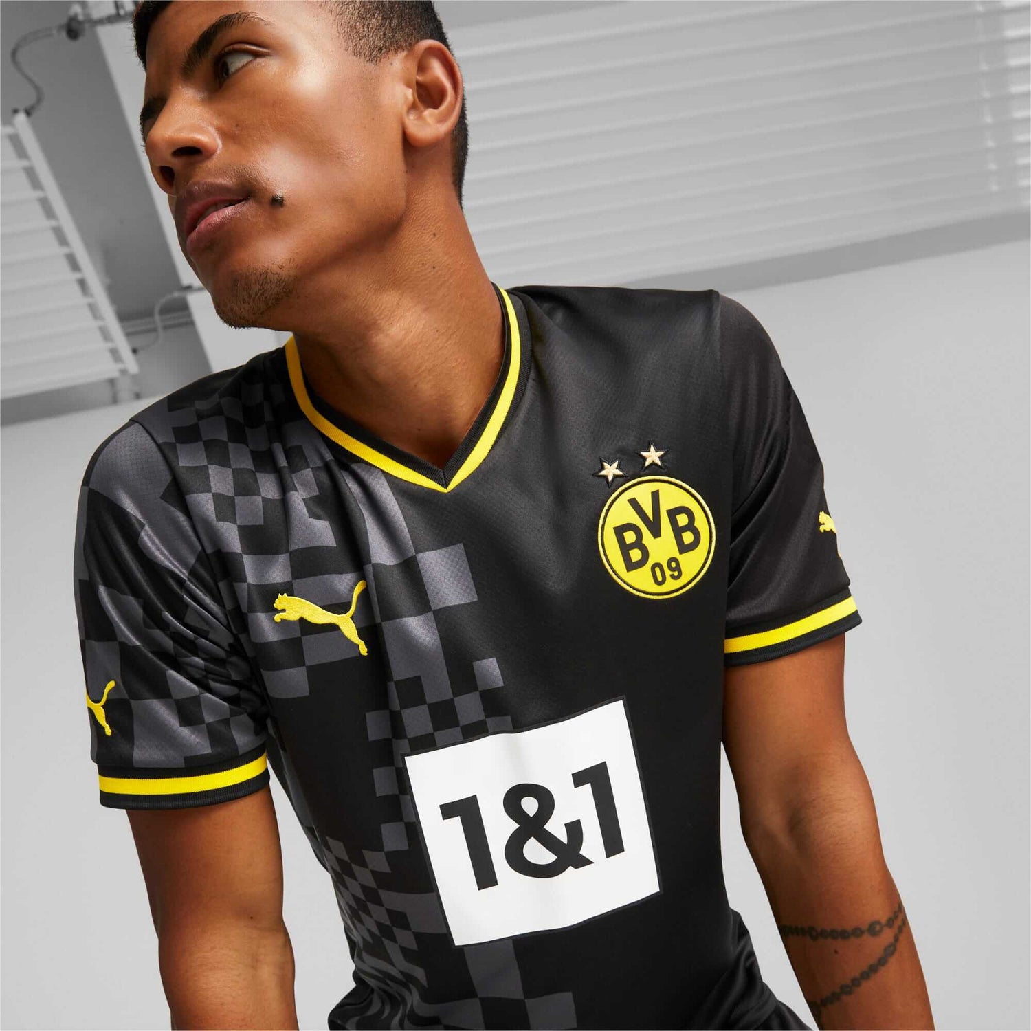 Puma 2022-23 Borussia Dortmund Away Jersey - Black-Asphalt (Model - Front)