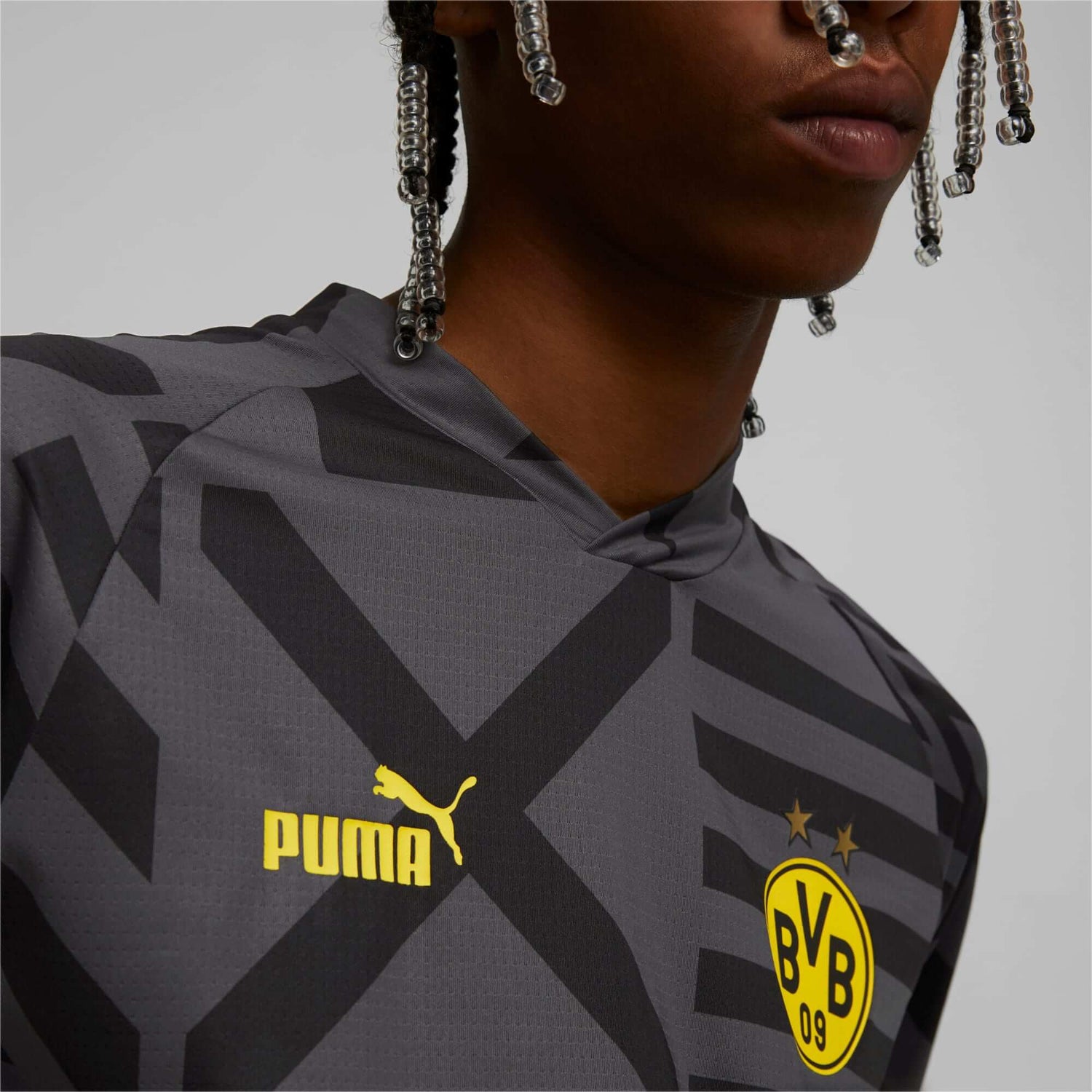 Puma 2022-23 Borussia Dortmund Prematch Training Jersey Black-Yellow (Detail 1)