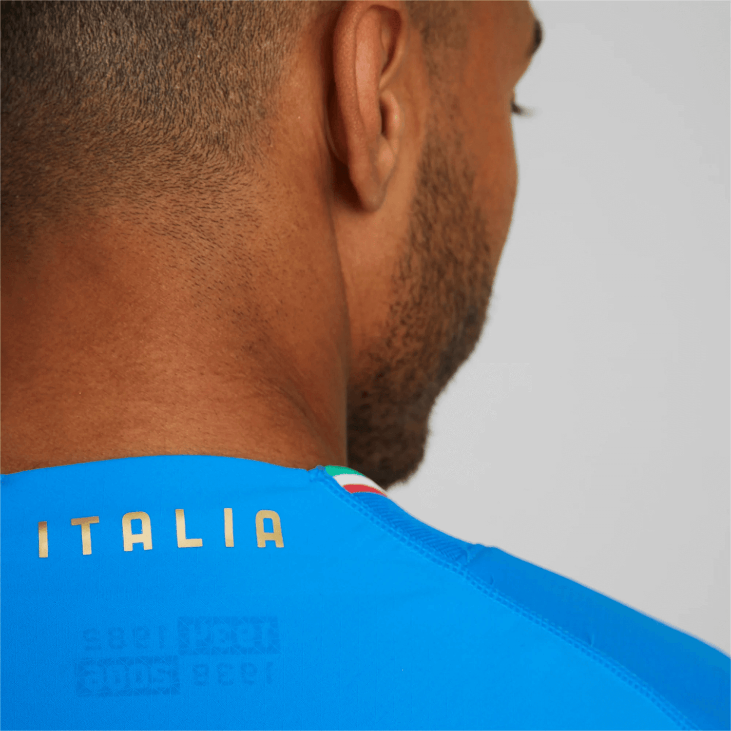 Puma 2022-23 Italy Authentic Home Jersey - Ignite Blue-Ultra Blue (Detail 2)