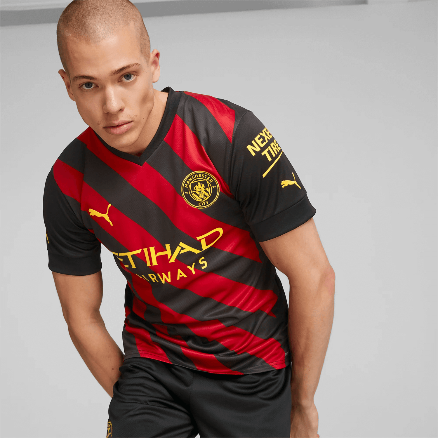 Puma 2022-23 Manchester City Away Jersey - Black-Red (Model - Front)