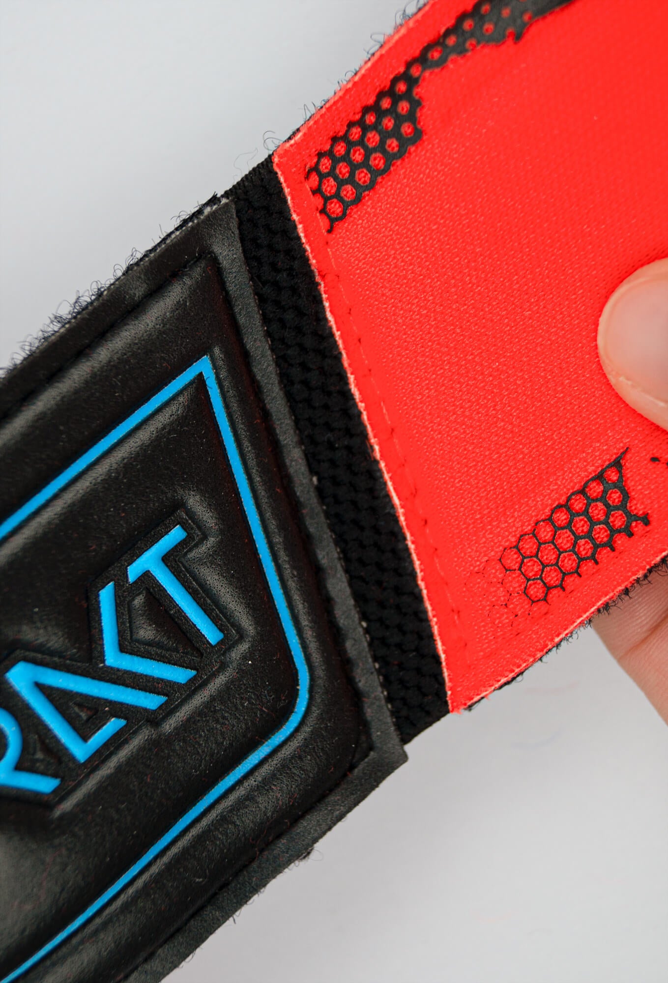 Reusch Attrakt Freegel Fusion Ortho-Tec Goaliator Goalkeeper Gloves - Bright Red-Black (Detail 6)