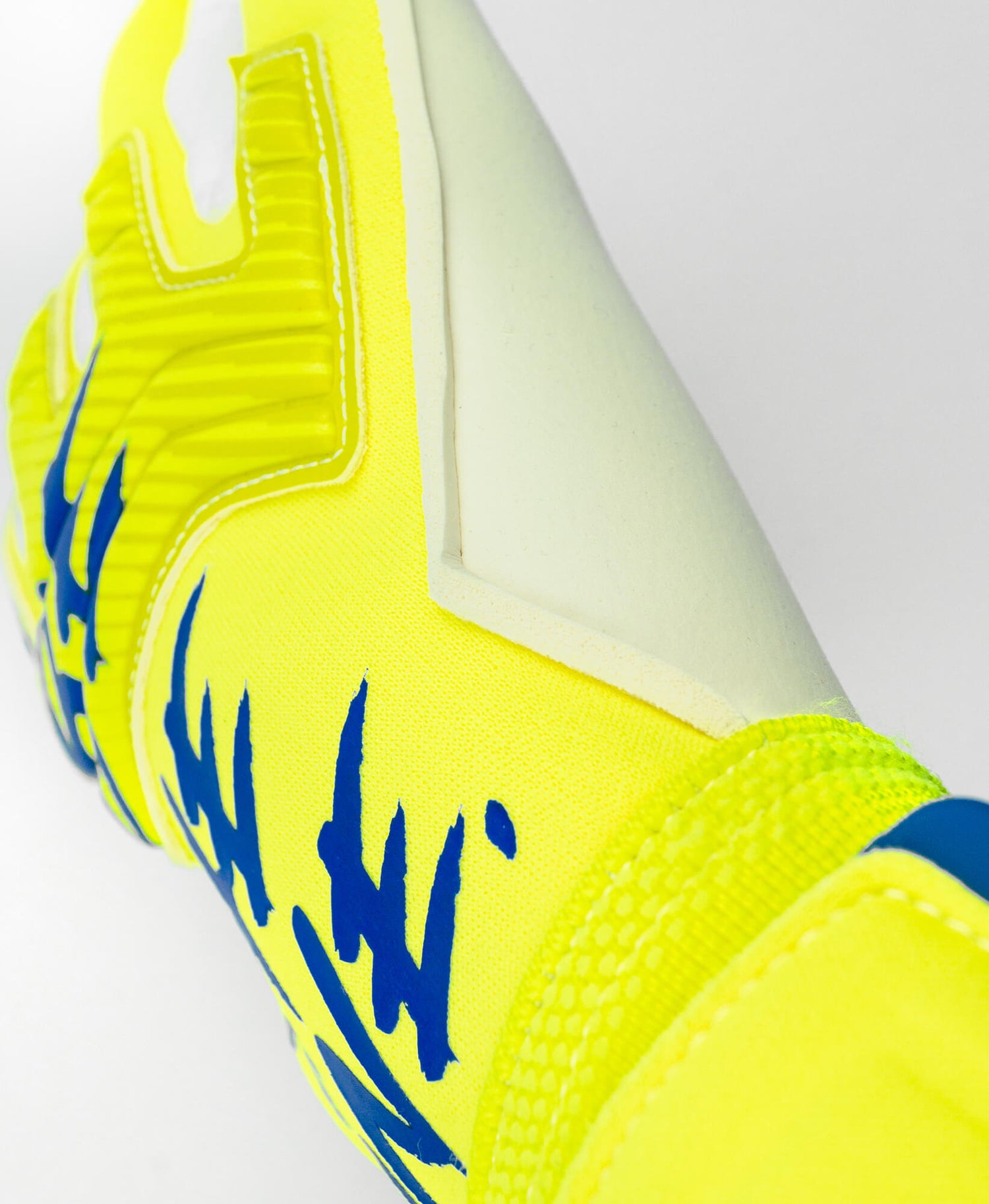 Reusch Attrakt Gold X Alpha Goalkeeper Gloves - Yellow-Blue-White (Detail 2)