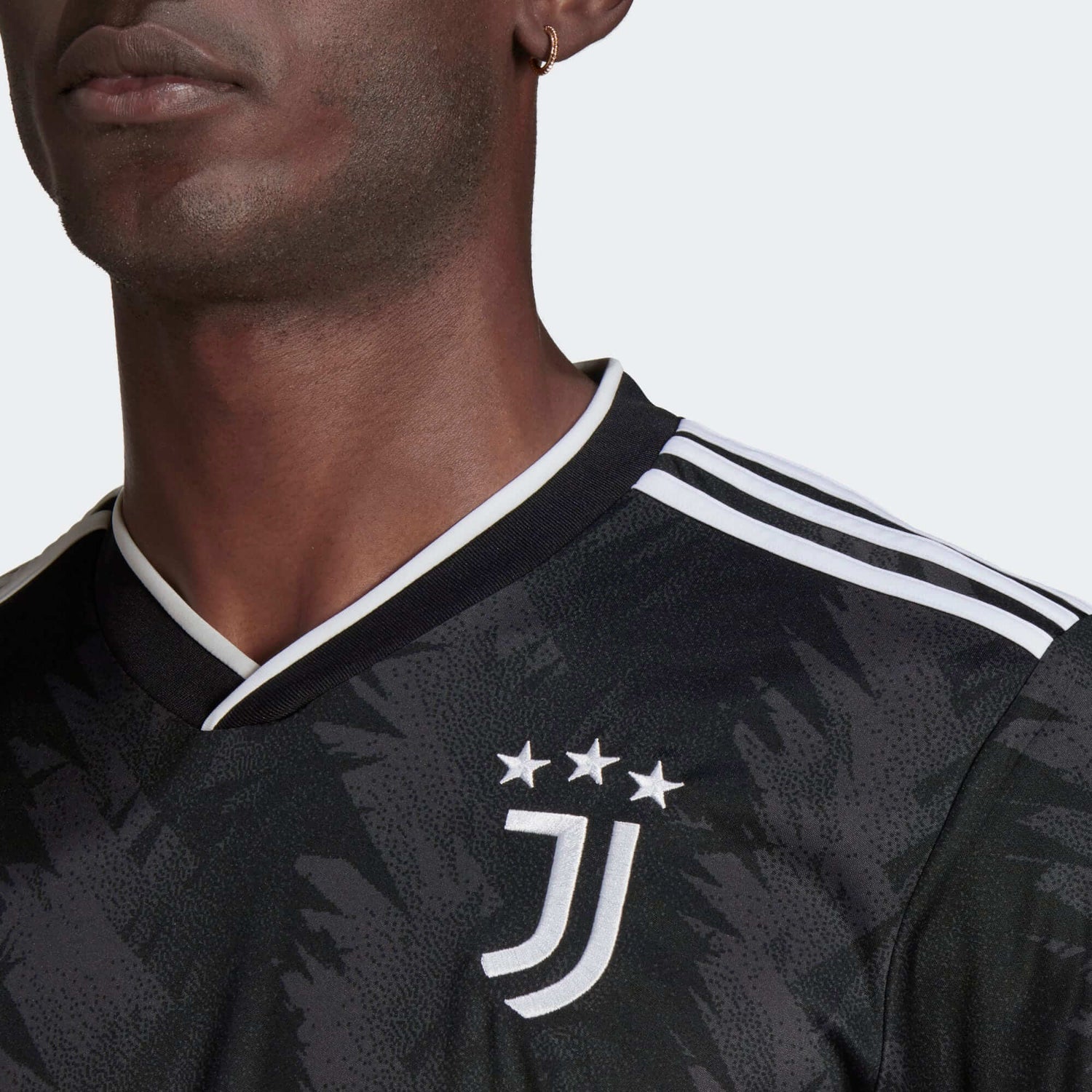 adidas 2022-23 Juventus Away Jersey - Black-White (Detail 1)