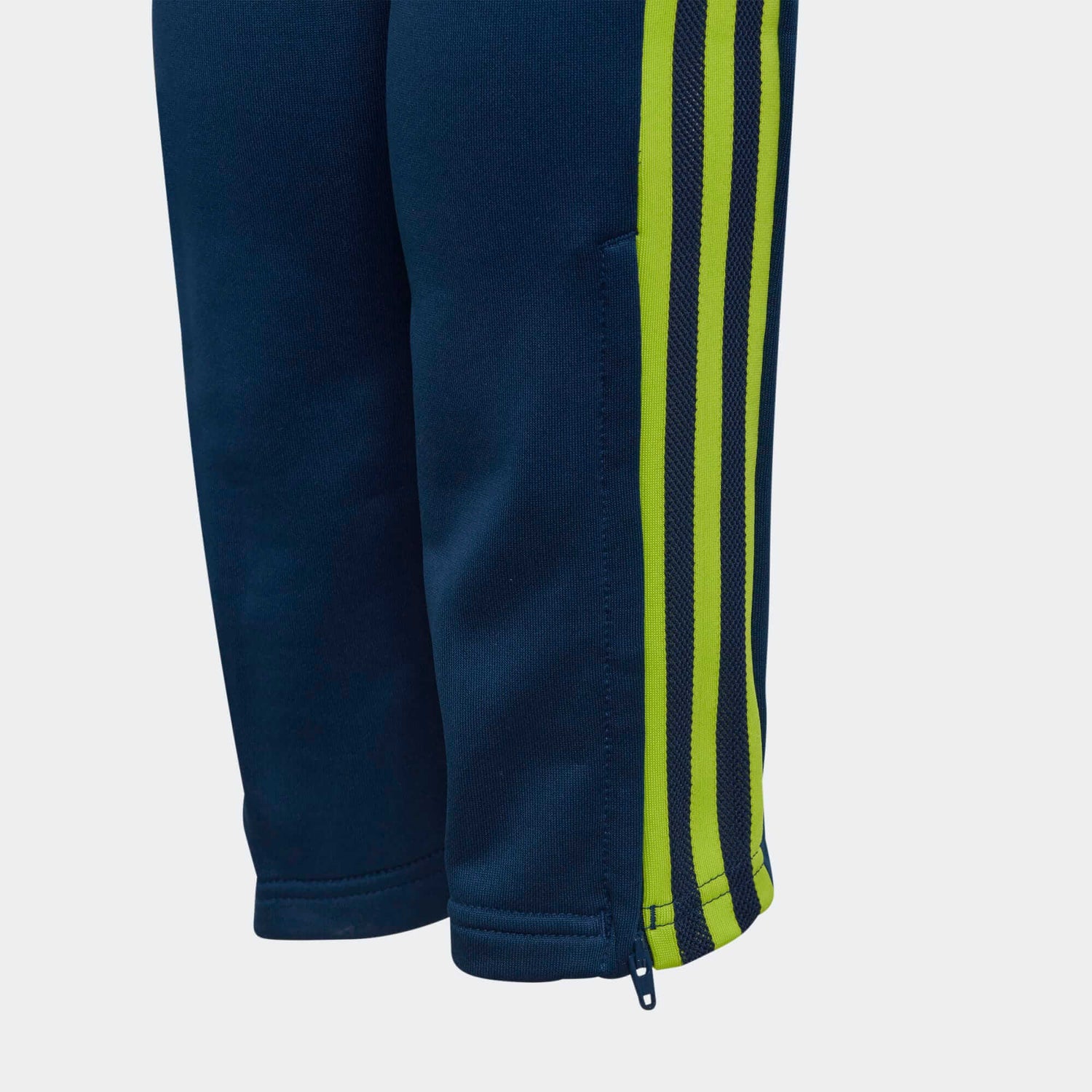 adidas 2022 Juventus Youth Training Pants - Mystery Blue (Detail 3)
