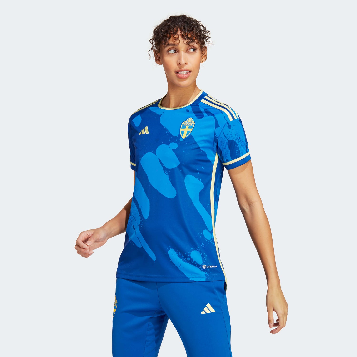 adidas 2023-24 Sweden Womens Away Jersey - Royal Blue (Model - Front)