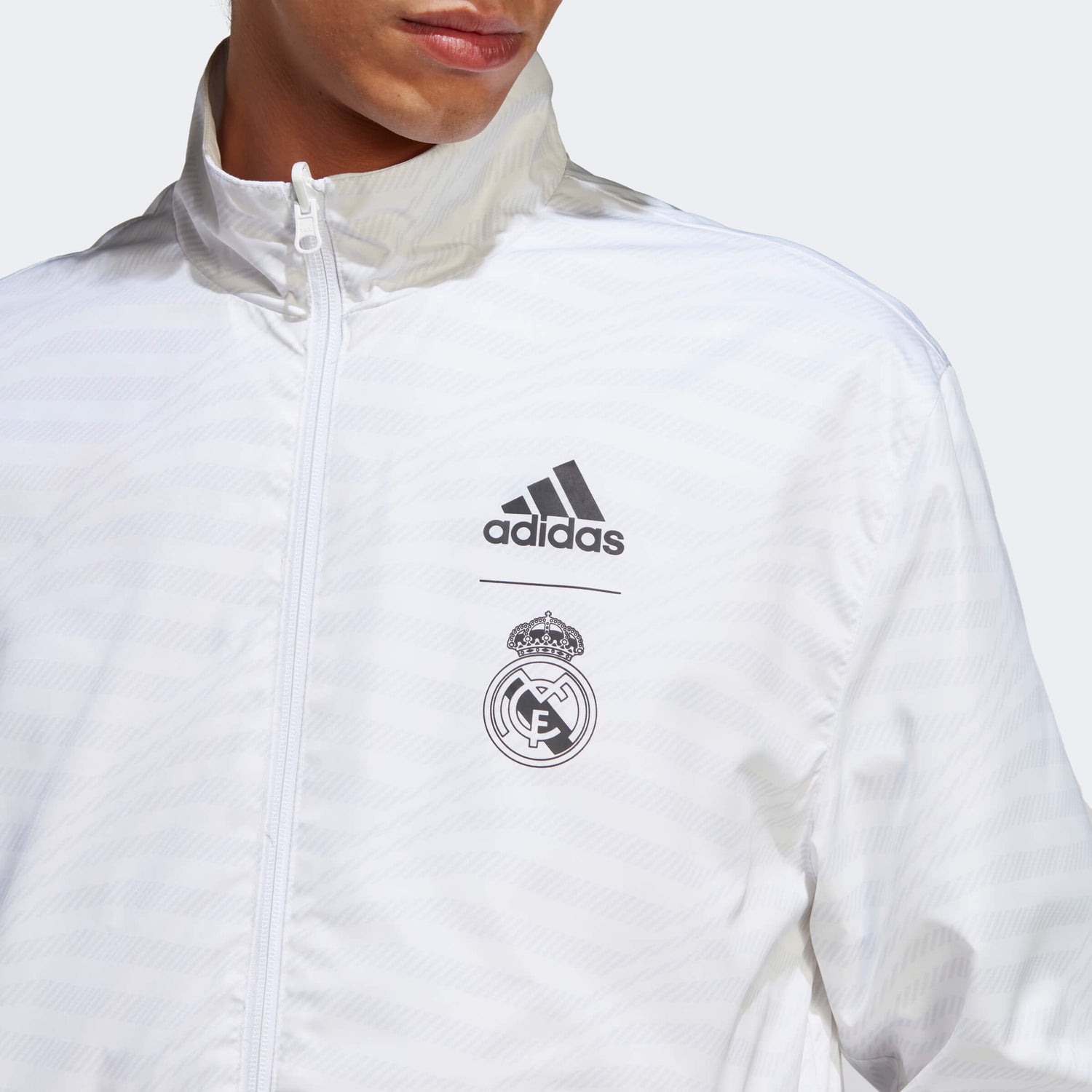 adidas 2023 Real Madrid Reversible Anthem Jacket - White (Detail 1)
