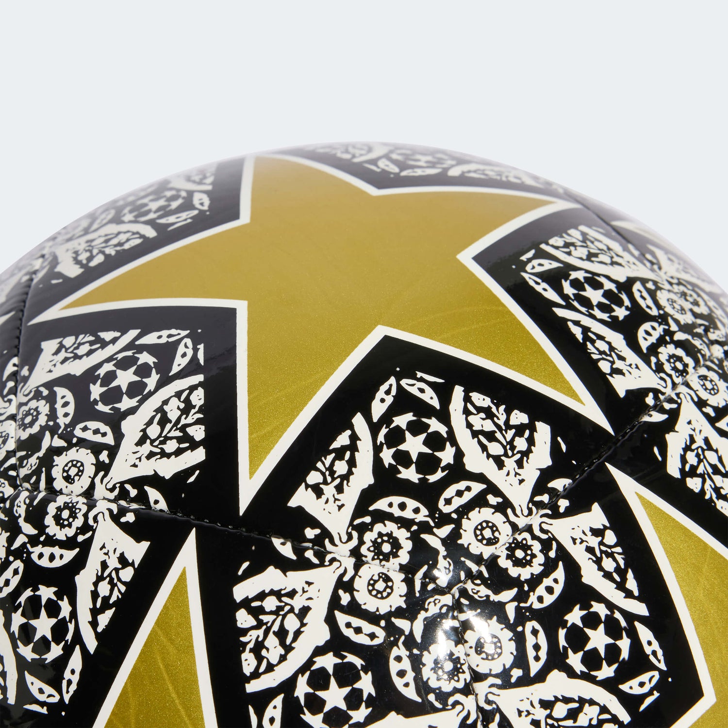 adidas 23 UCL Istanbul Club Ball - Black - Gold (Detail 1)