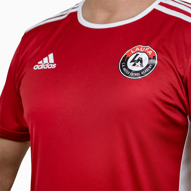 close up of adidas Entrada 18 Youth Training Jersey-red with white shoulder stripes