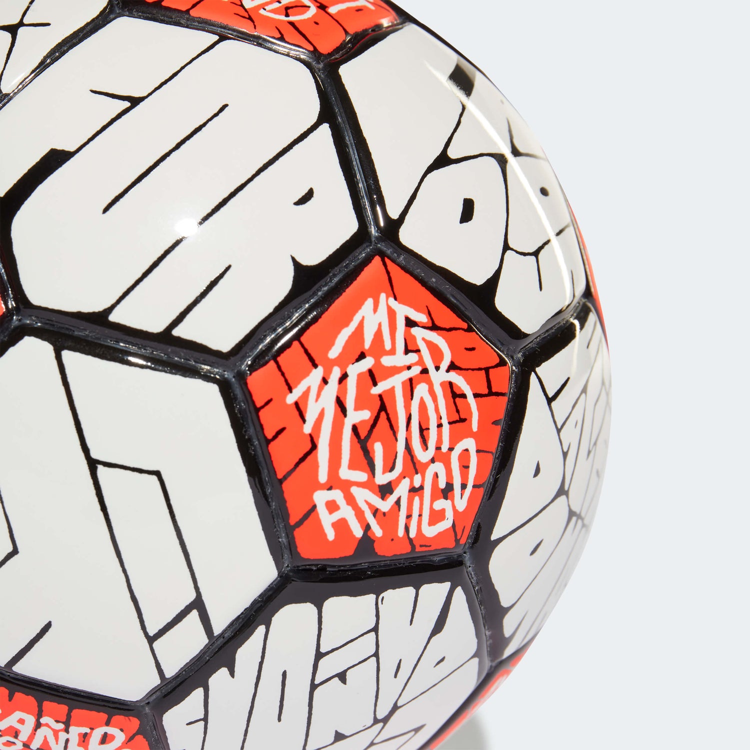 adidas Messi Mini Ball White-Solar Red (Detail 2)