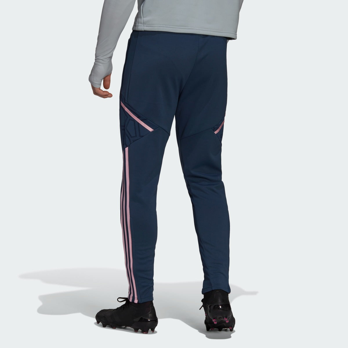 adidas 2022-23 Arsenal Training Pants - Navy (Model - Back)