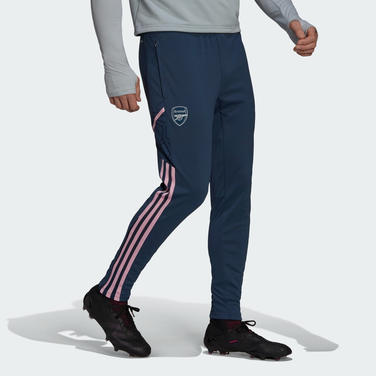 adidas 2022-23 Arsenal Training Pants - Navy (Model - Front)