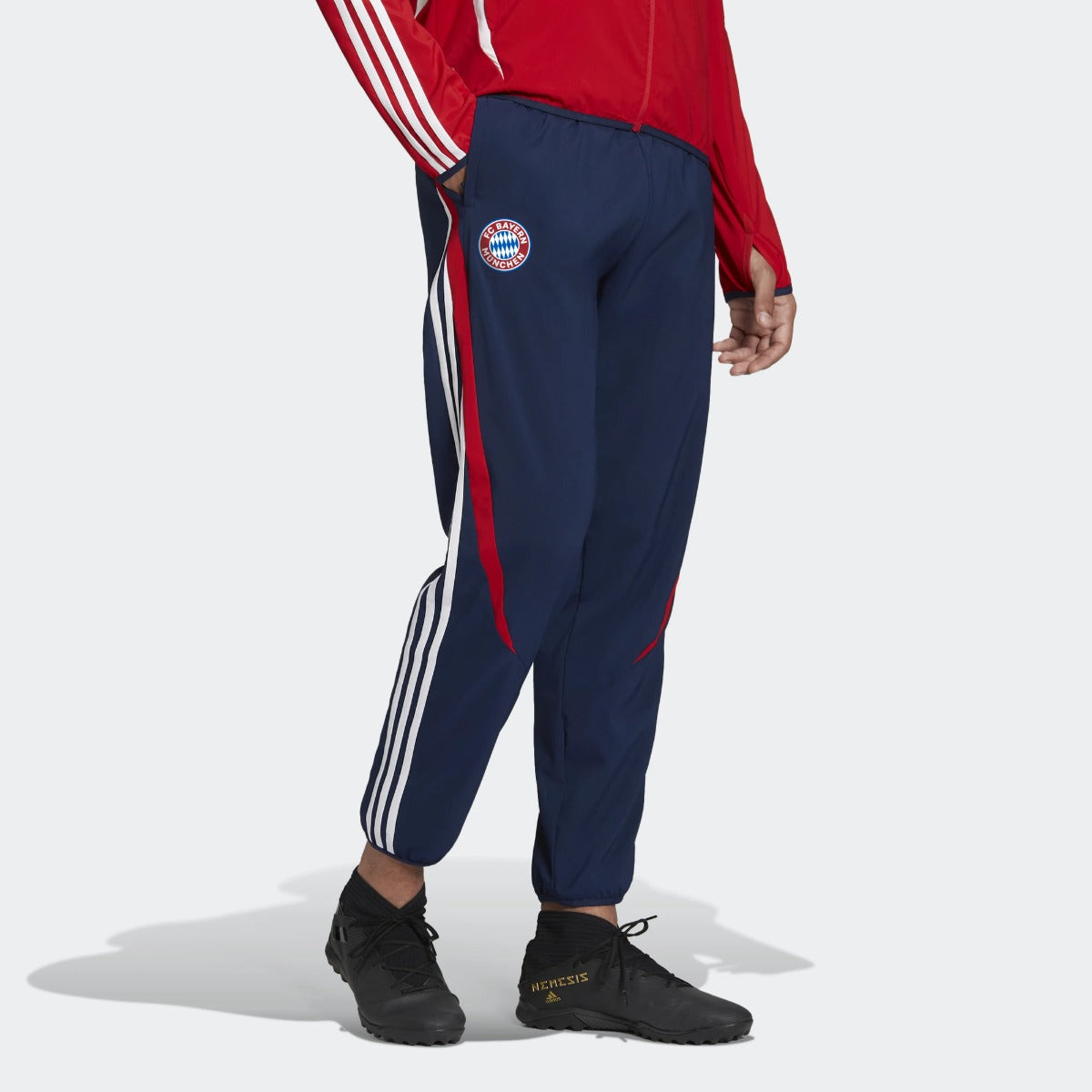 adidas 21-22 Bayern Munich Teamgeist Woven Pants - Indigo (Model - Front)