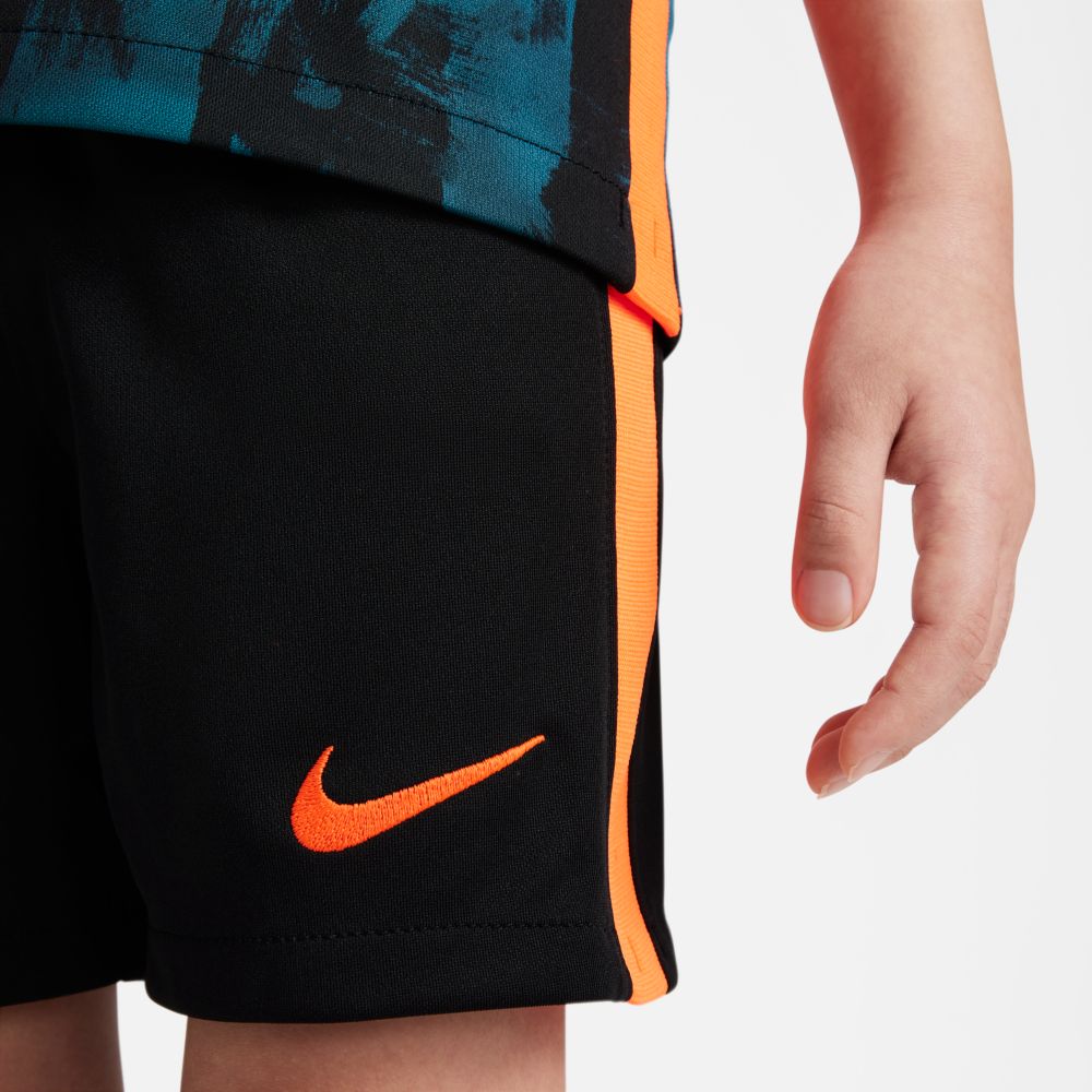 Nike 2021-22 Chelsea Youth Little Kids Third Kit - Blustery-Black-Hyper Crimson (Detail 4)