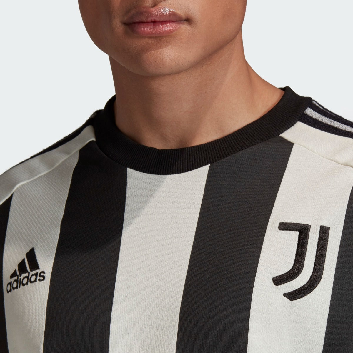 Adidas 2020-21 Juventus icons Long-Sleeve Tee - White-Black