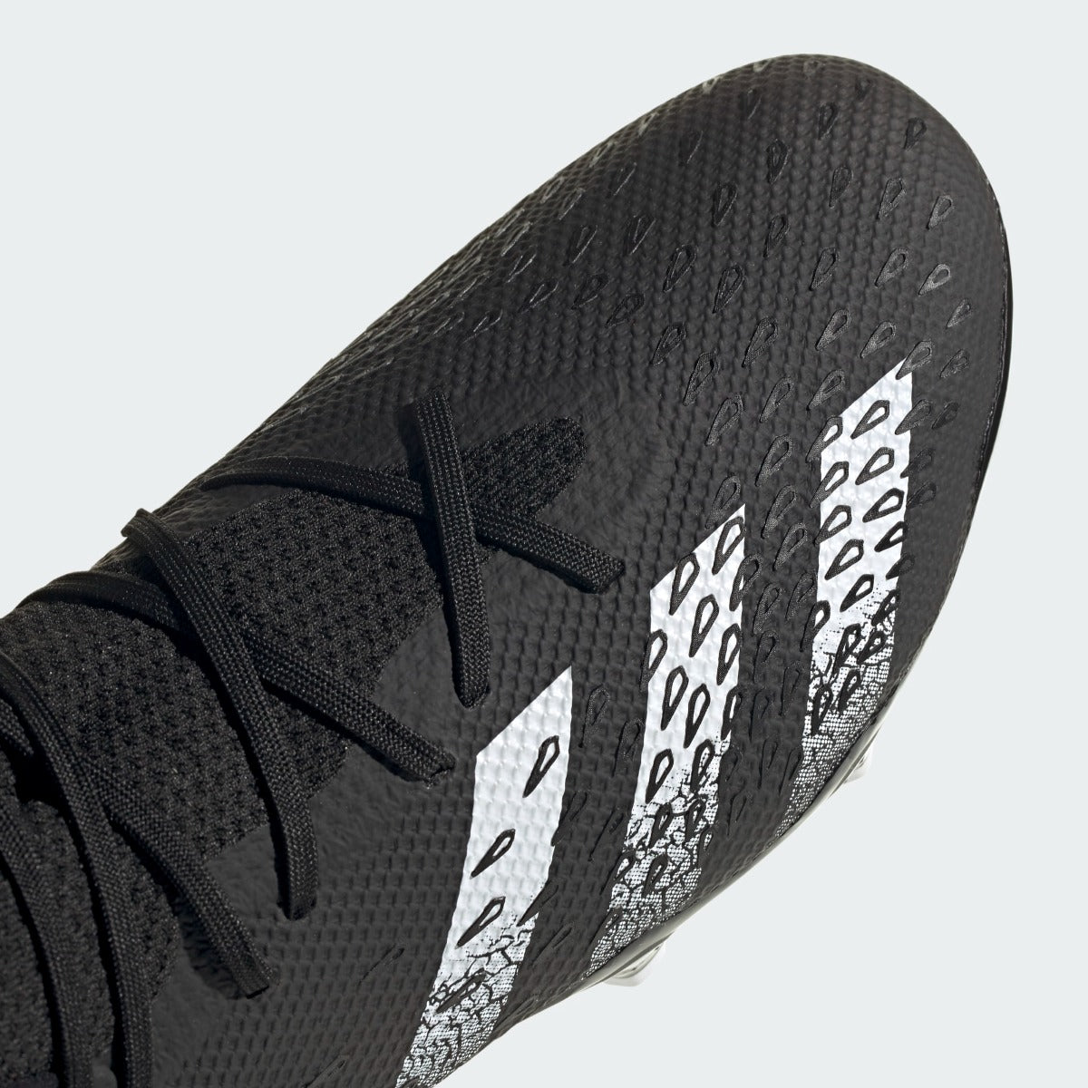 Adidas Predator Freak .3 FG - Black-White (Detail 1)