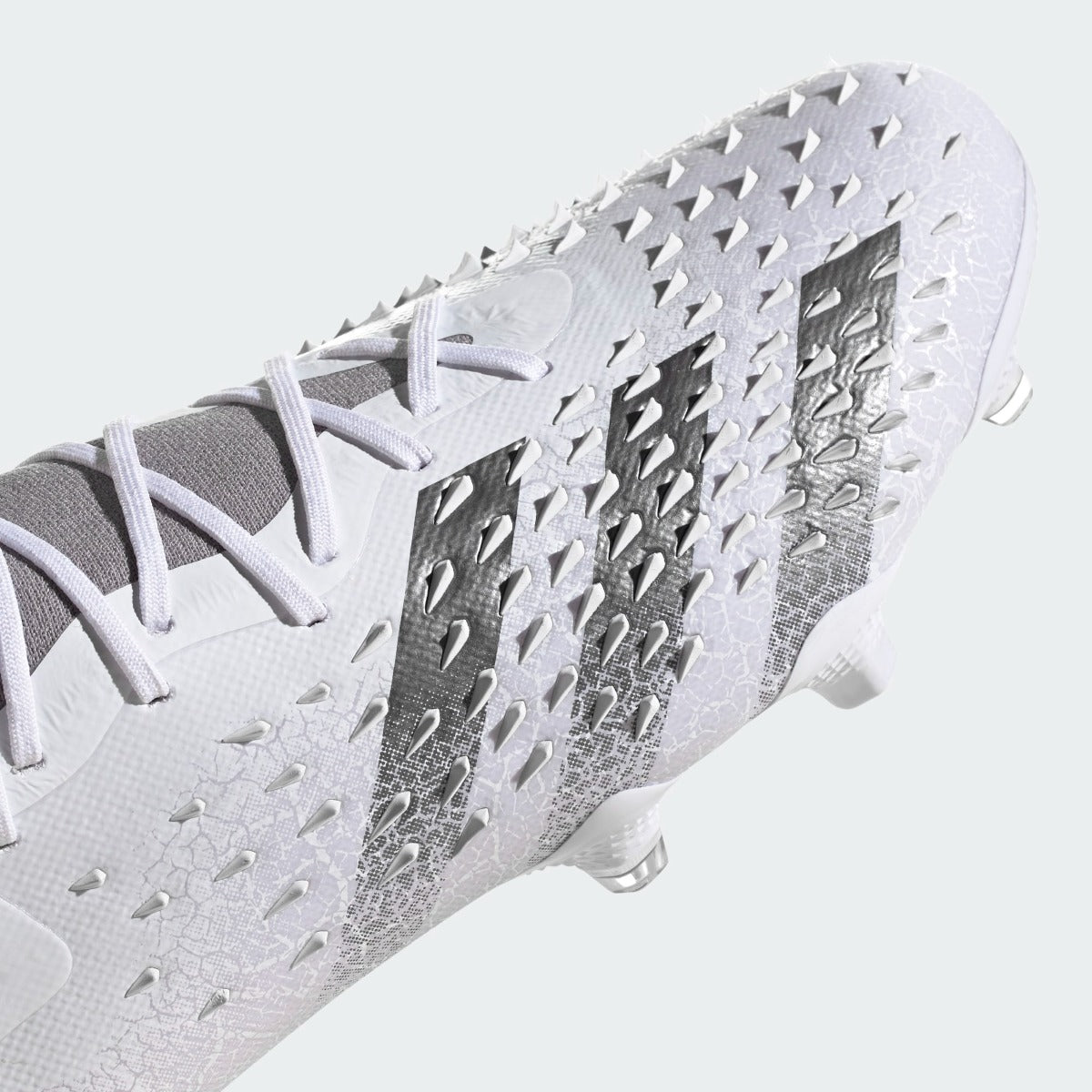 Adidas Predator Freak .1 FG -White-Iron Metallic (Detail 1)