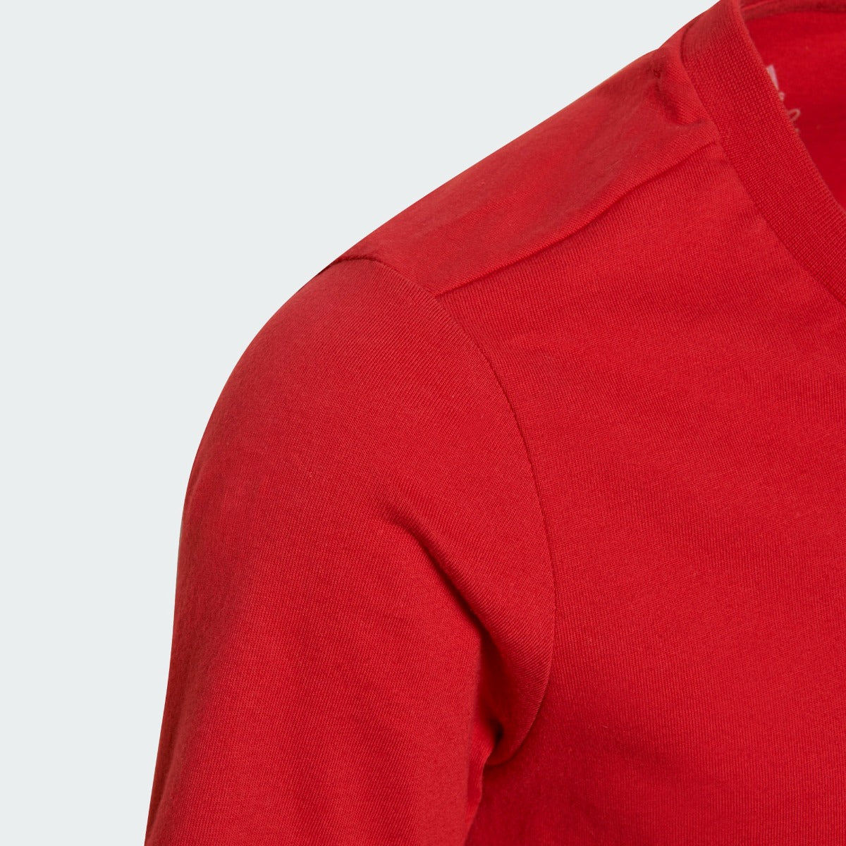Adidas 2021-22 Manchester United Youth Tee - Red (Detail 2)