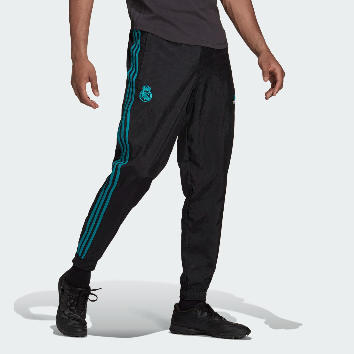 Adidas 2021-22 Real Madrid Icon Woven Pants - Black (Model - Front)