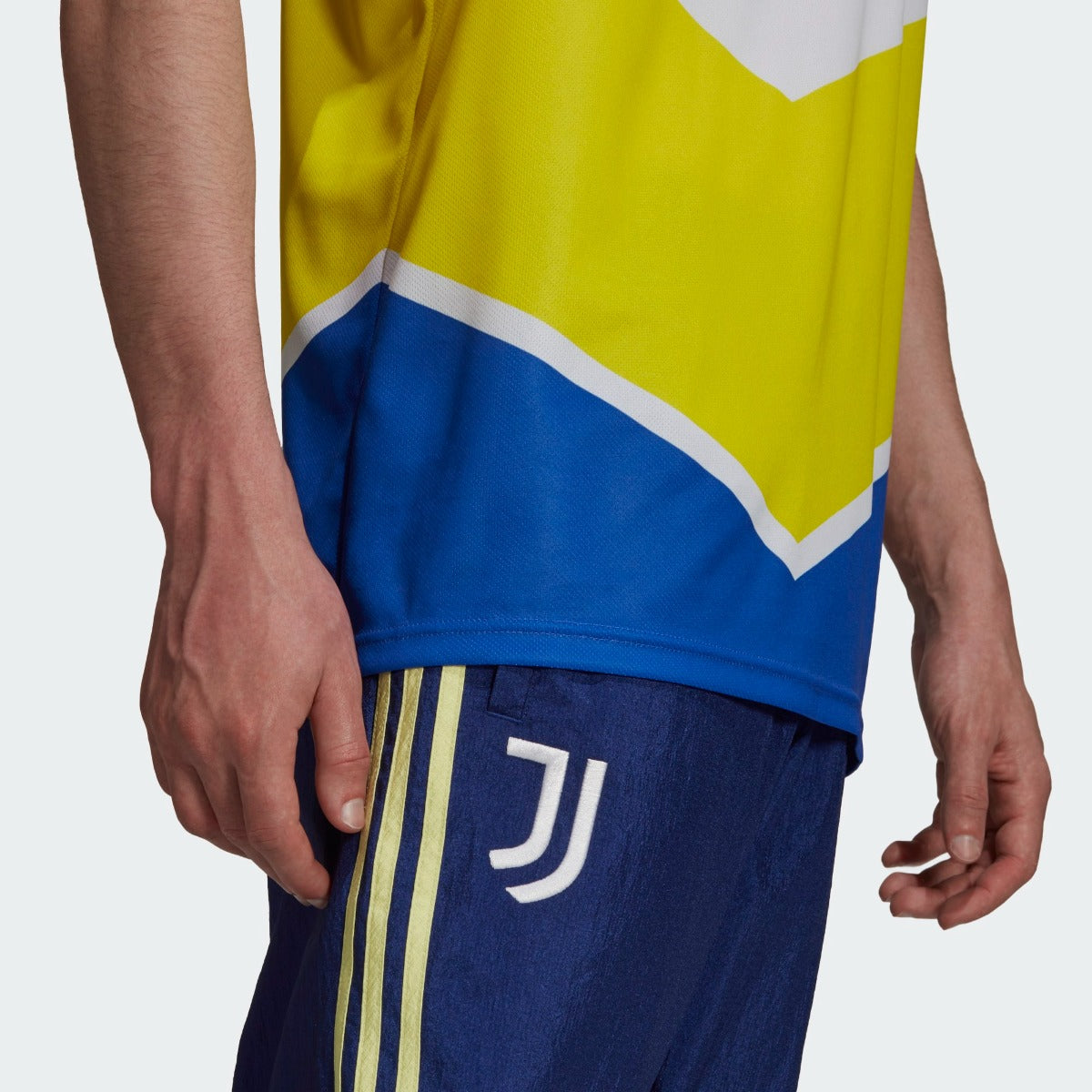Adidas 2021-22 Juventus Third Jersey - Shock Yellow-Blue (Detail 2)