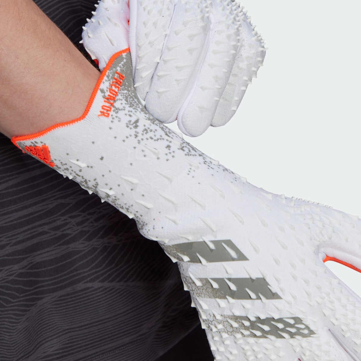 Adidas Predator Pro Goalkeeper Gloves - White-Grey-Orange (Detail 1)