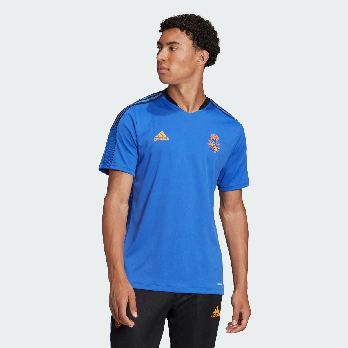 Adidas 2021-22 Real Madrid Training Jersey - Hi-Res Blue (Model - Front)