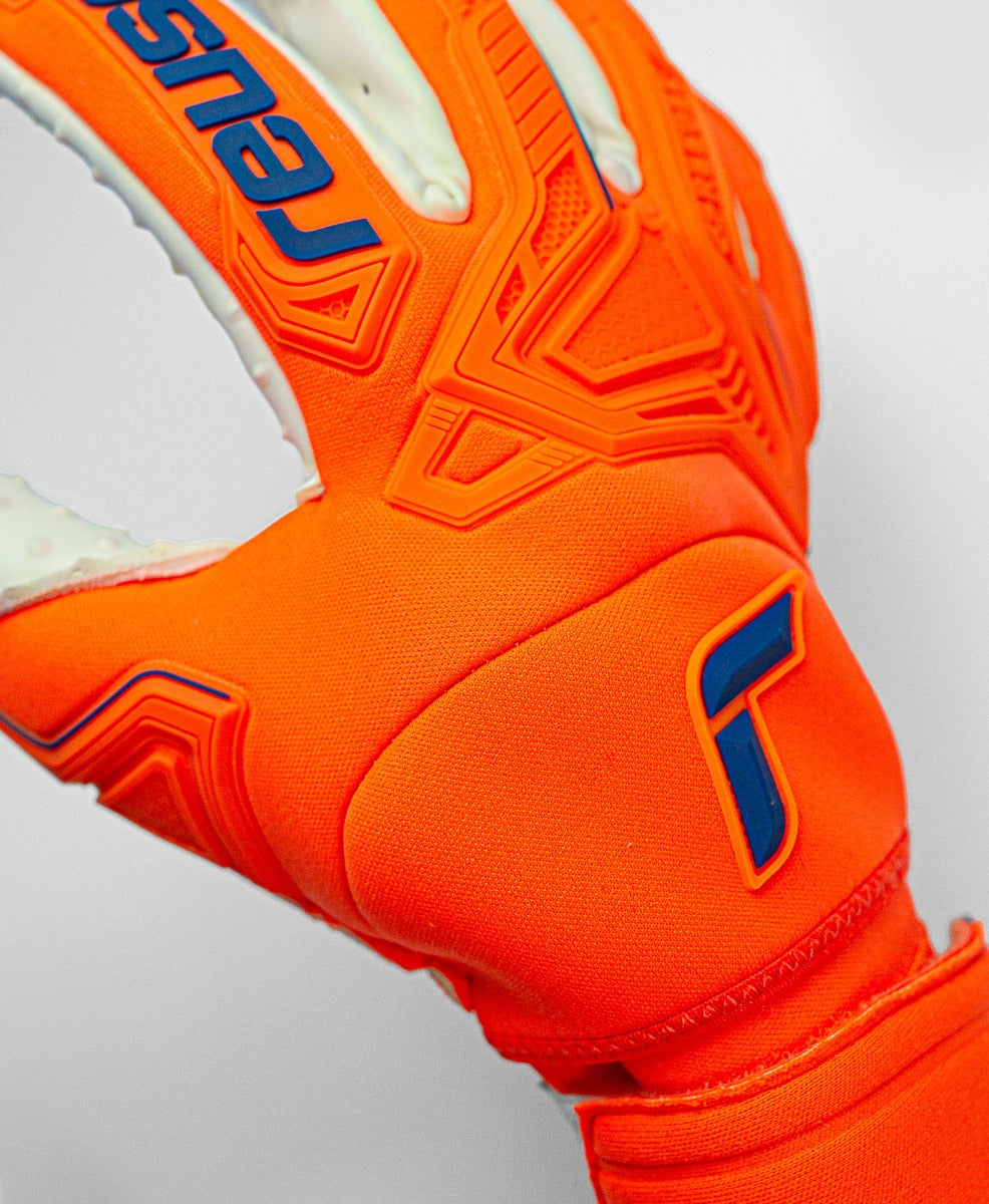 Reusch Attrakt FS Freegel Speedbump Ortho-Tec Goalkeeper Glove - Orange-Blue (Detail 1)