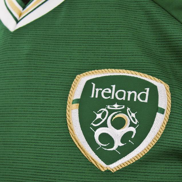 Umbro 2020-21 Ireland Home Jersey - Green (Detail 1)